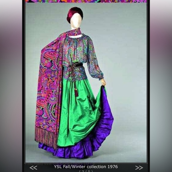 ALBERT NIPON VINTAGE WOOL CHALLIS SCARF STOLE WITH RUSSIAN MOTIFS - Picture 2 of 16